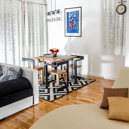 Apartment Majo *